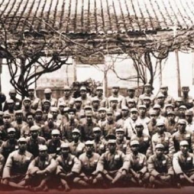 最新抗战剧回顾历史，致敬英雄