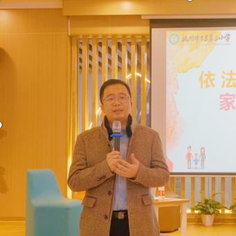 最新一起作业家长通，家庭教育赋能新工具