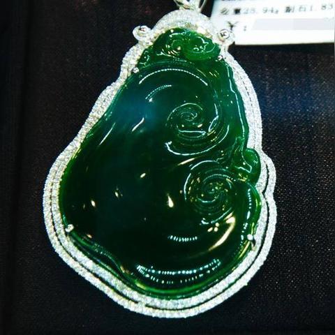 摔坏手镯赔偿纠纷最新进展
